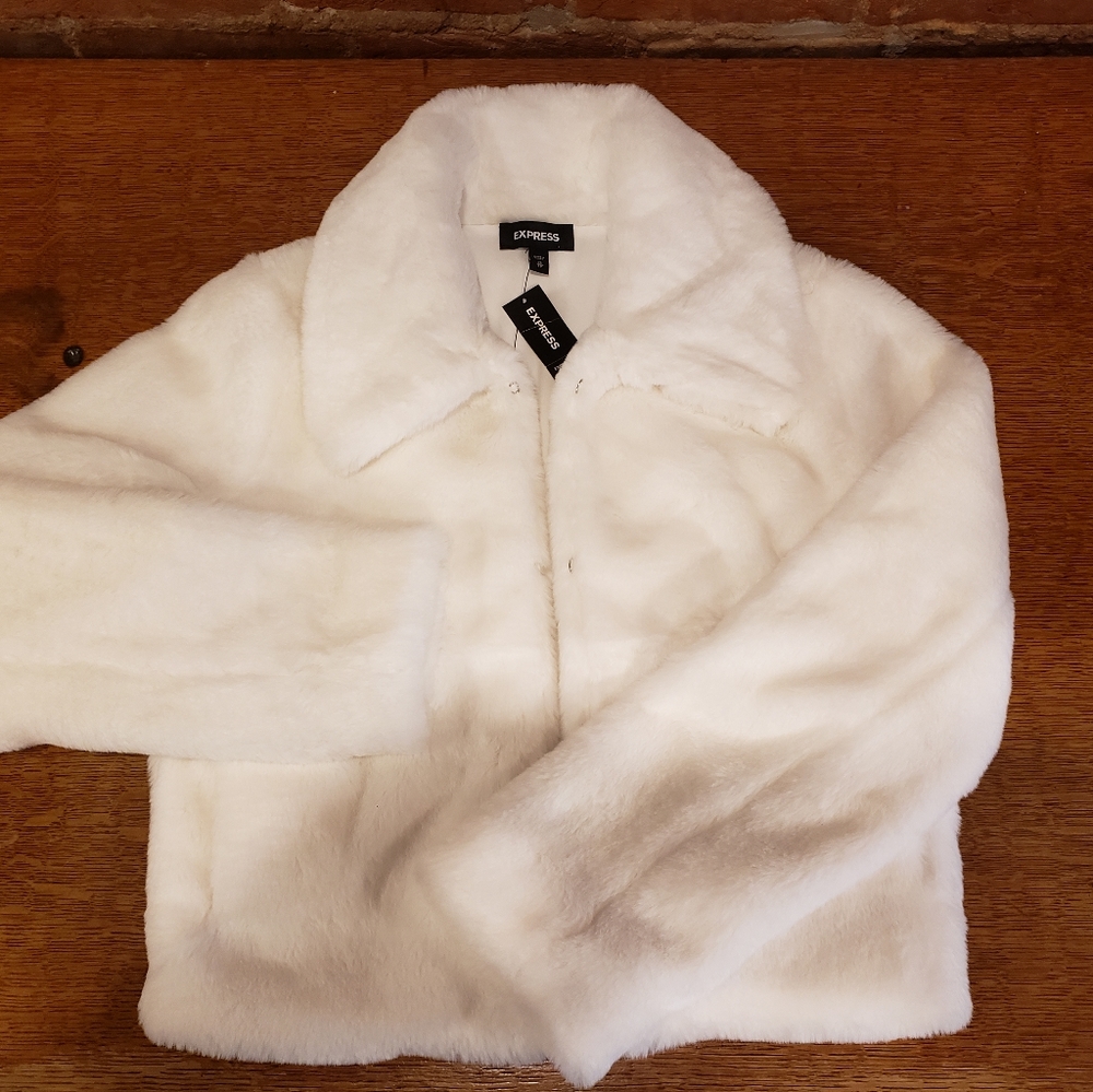 Express Womens White Faux Fur Coat XS New w Tags